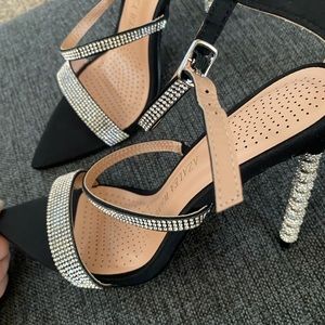 AZALEA WANG BEFORE YOUR EYES STILETTO SANDAL